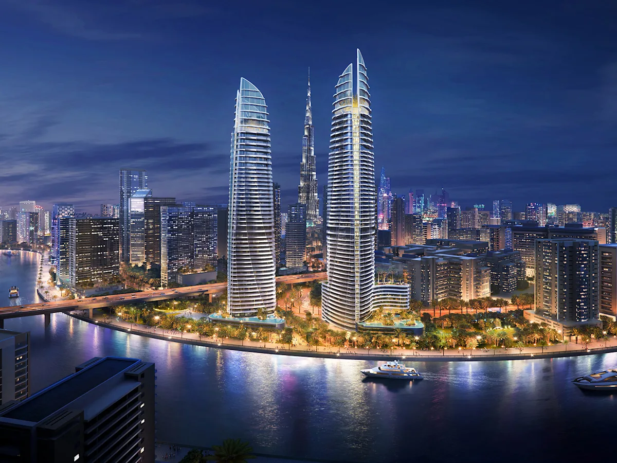 Dubai Canal kıyısındaki Blue Topaz Tower kulesi