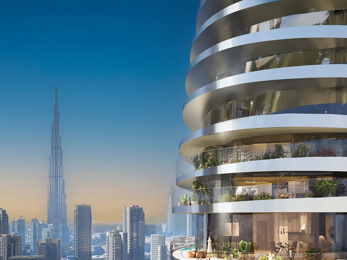 Dubai Canal kıyısındaki Canal Crown kulesi