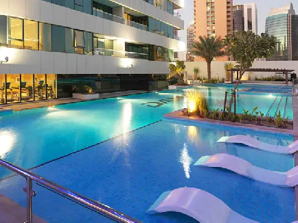 Canal View Apartments havuzu