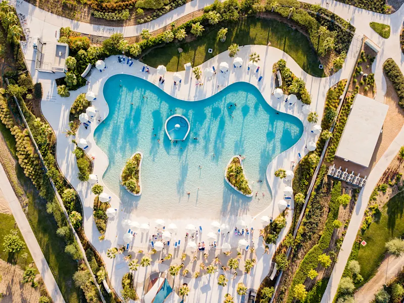 Park View Apartments yakınındaki dalga havuzu