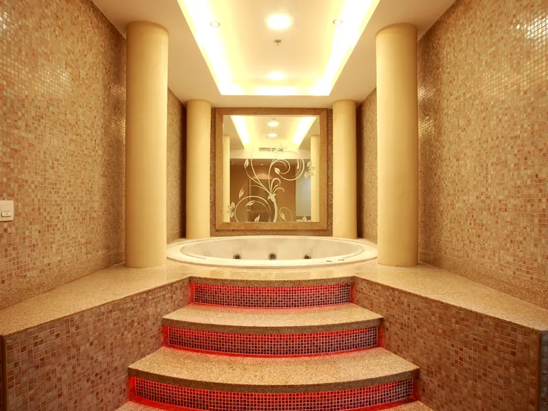 Waterfront Tower spa